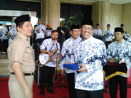 Pencarian PGRI Tapanuli Tengah - Persatuan Guru Republik Indonesia Cabang Tapanuli Tengah